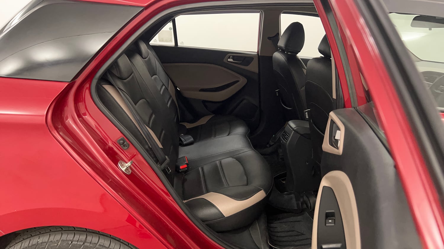 Used 2017 Hyundai Elite i20 Asta 1.2 Petrol Manual interior RIGHT SIDE REAR DOOR CABIN VIEW