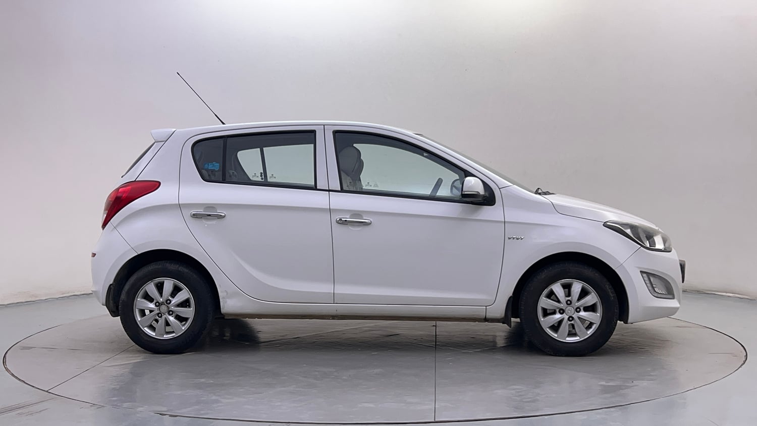 Used 2013 Hyundai i20 Asta 1.2 Petrol Manual exterior RIGHT SIDE VIEW