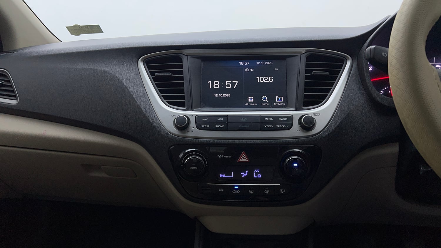 Used 2018 Hyundai Verna SX 1.6 VTVT Petrol Manual interior MUSIC SYSTEM & AC CONTROL VIEW