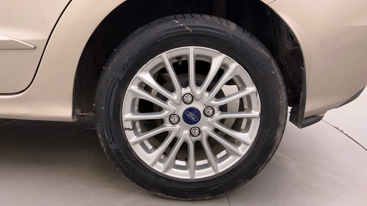 Used 2019 Ford Figo Aspire Titanium 1.2 Ti-VCT Petrol Manual tyres LEFT REAR TYRE RIM VIEW