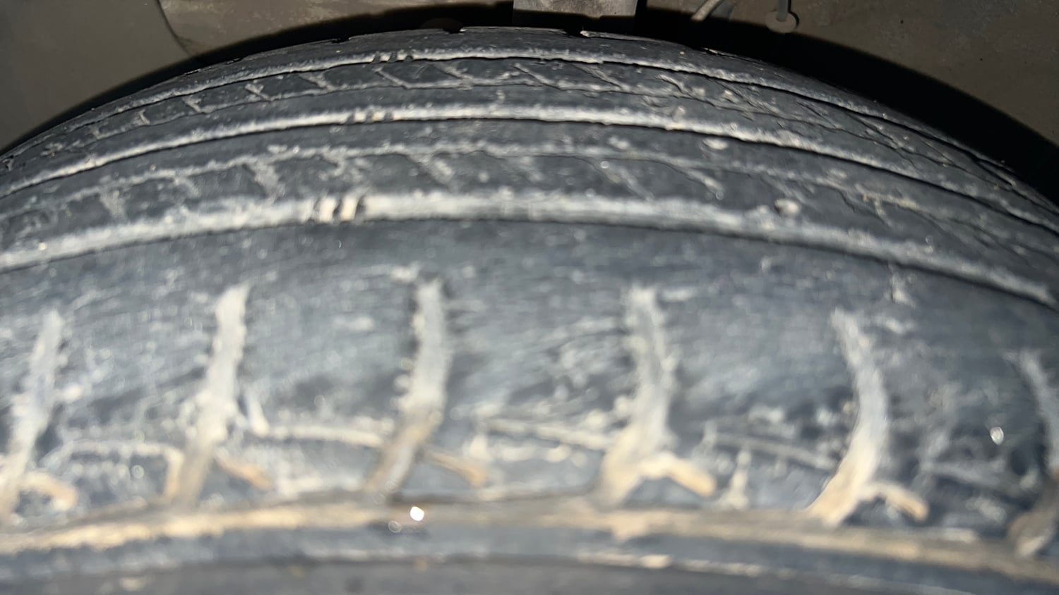 Used 2018 Hyundai Elite i20 Asta 1.2 Petrol Manual tyres LEFT FRONT TYRE TREAD VIEW
