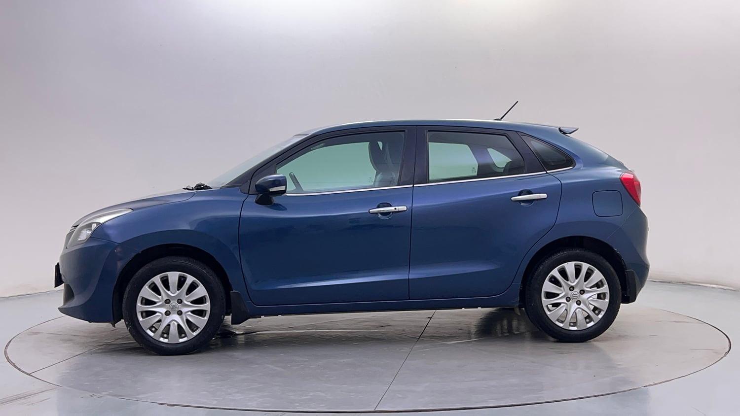Used 2016 Maruti Suzuki Baleno Alpha 1.2 Petrol Manual exterior LEFT SIDE VIEW