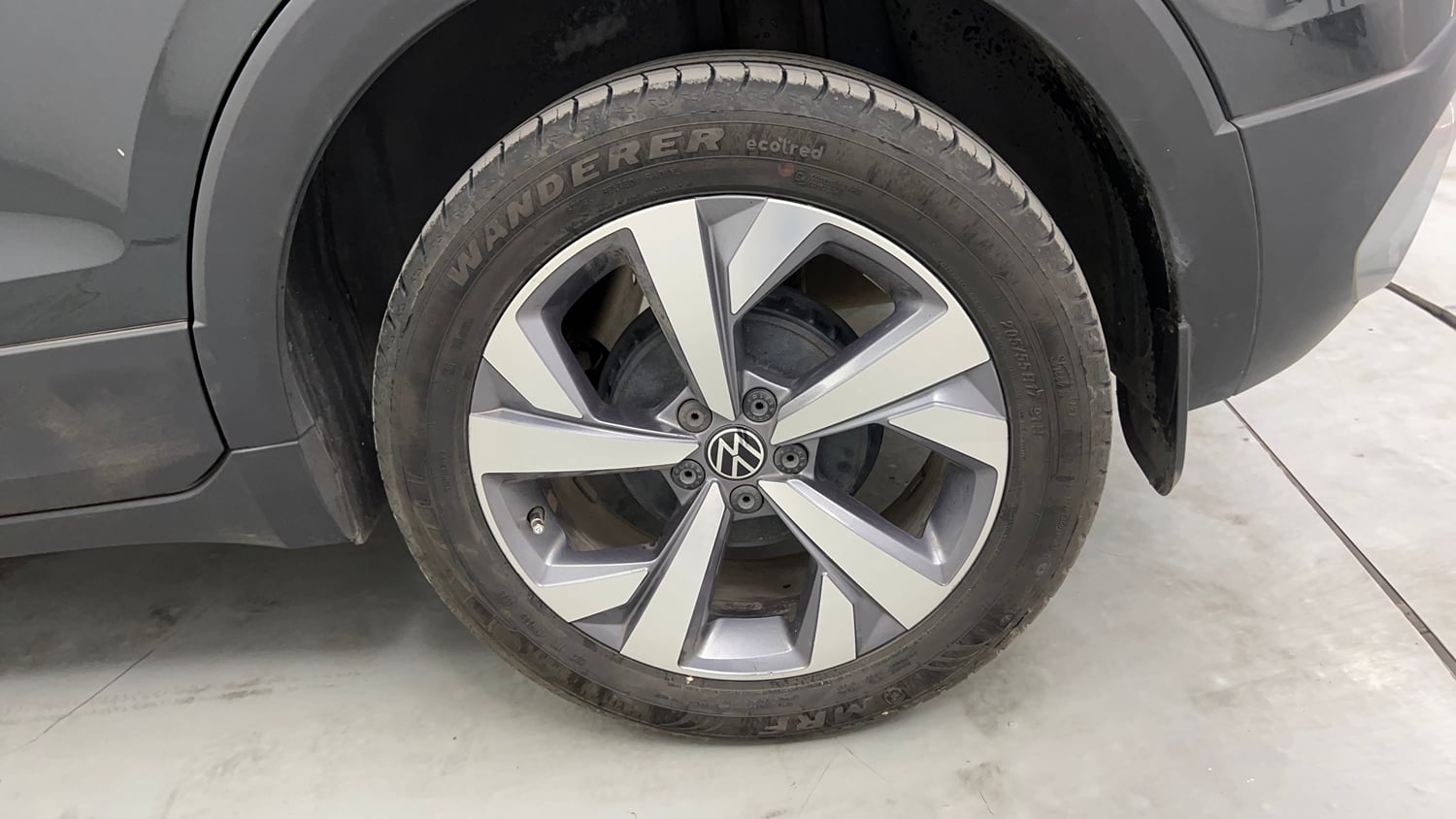 Used 2022 Volkswagen Taigun Topline 1.0 TSI MT Petrol Manual tyres LEFT REAR TYRE RIM VIEW