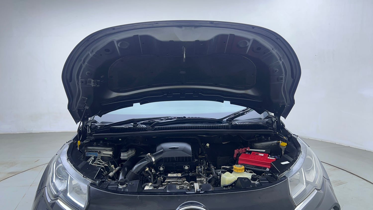 Used 2020 Tata Nexon XZ Plus (O) Petrol Manual engine ENGINE & BONNET OPEN FRONT VIEW