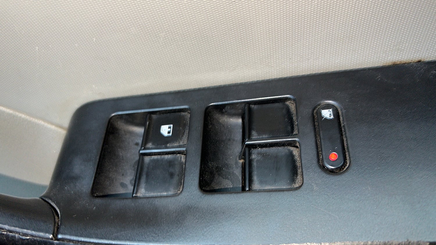Used 2019 Tata Tiago XM CNG (Outside Fitted) Cng Manual top_features Power windows