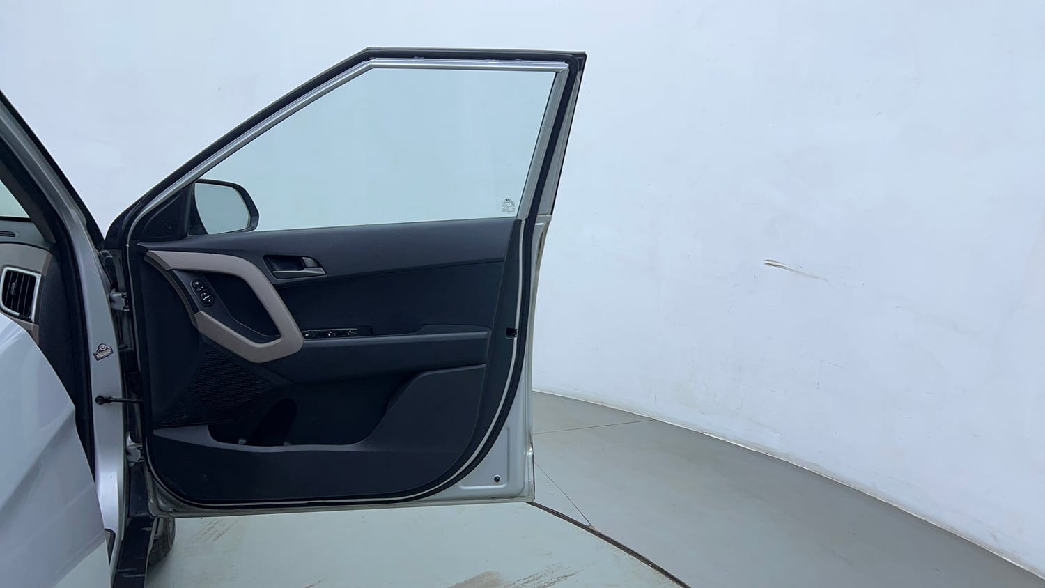 Used 2016 Hyundai Creta 1.6 SX Plus AT Petrol Petrol Automatic interior RIGHT FRONT DOOR OPEN VIEW