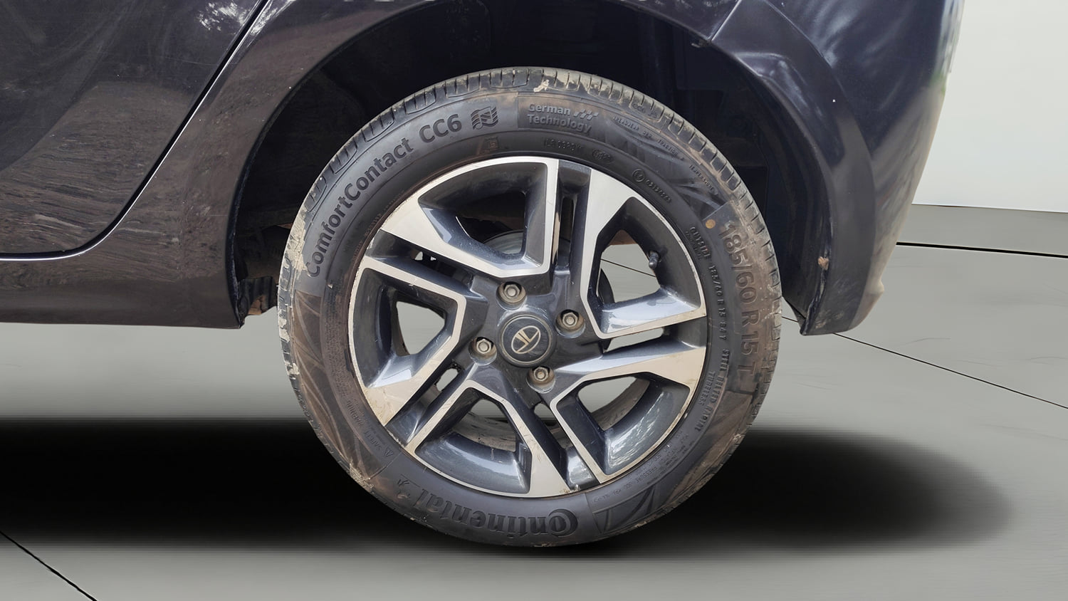 Used 2022 Tata Tiago XZ Plus Petrol Manual tyres LEFT REAR TYRE RIM VIEW