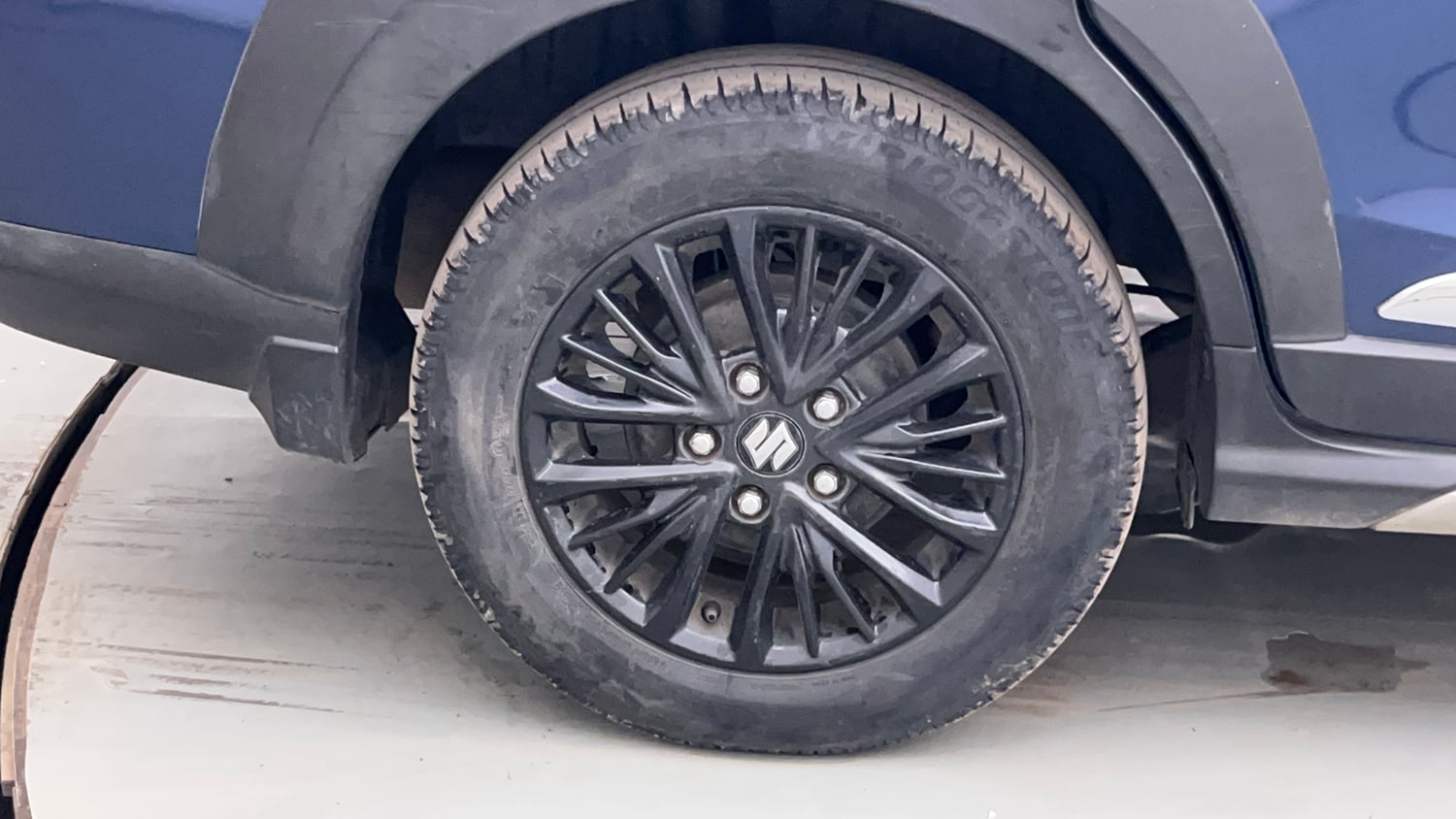 Used 2020 Maruti Suzuki XL6 Alpha AT Petrol Petrol Automatic tyres RIGHT REAR TYRE RIM VIEW