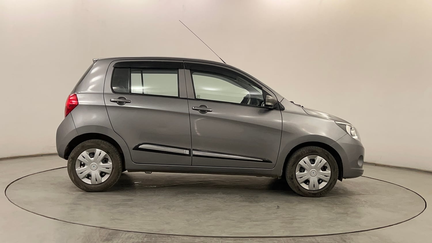Used 2016 Maruti Suzuki Celerio ZXi AMT Petrol Automatic exterior RIGHT SIDE VIEW