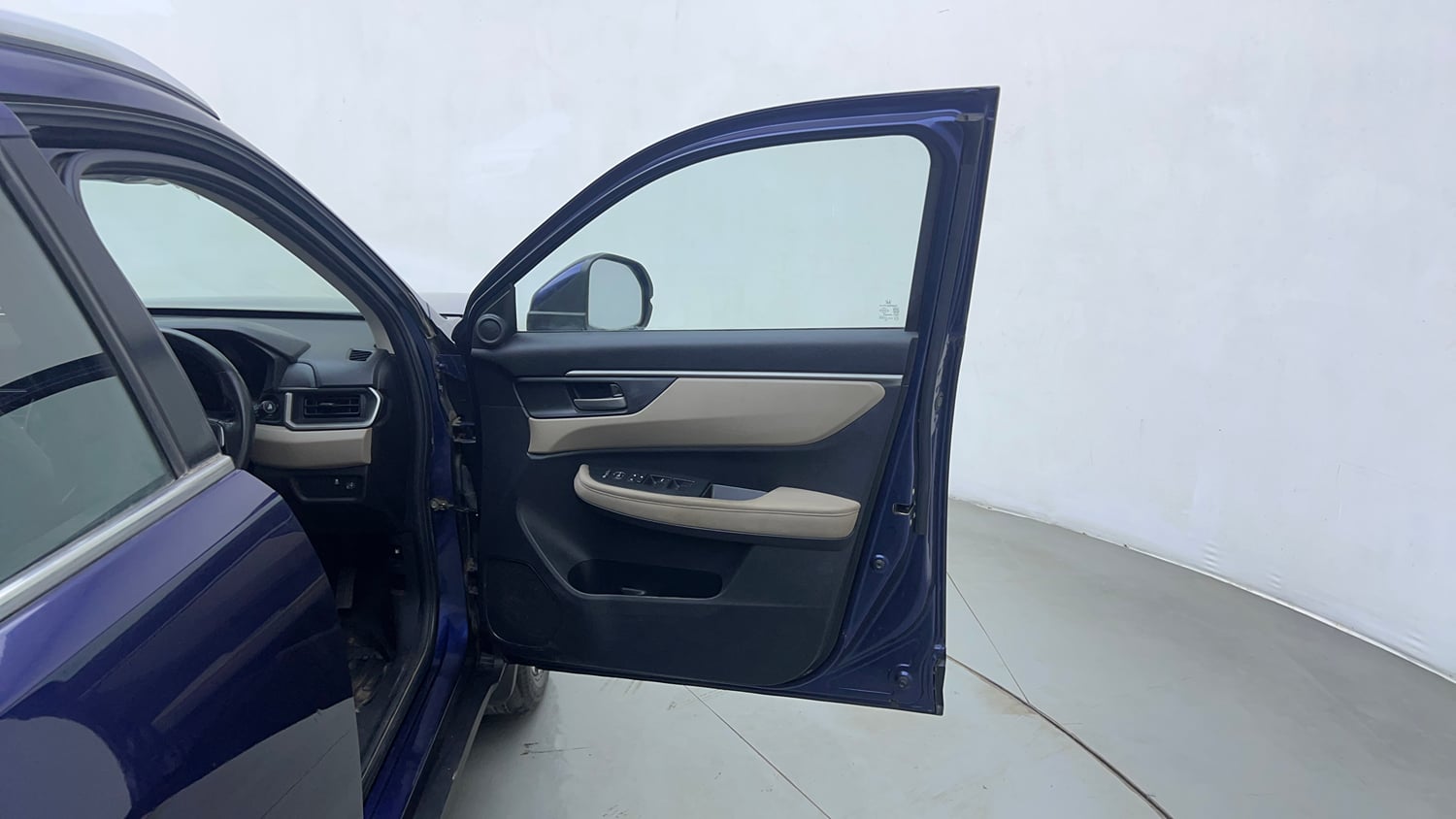Used 2023 Honda Elevate VX MT Petrol Manual interior RIGHT FRONT DOOR OPEN VIEW