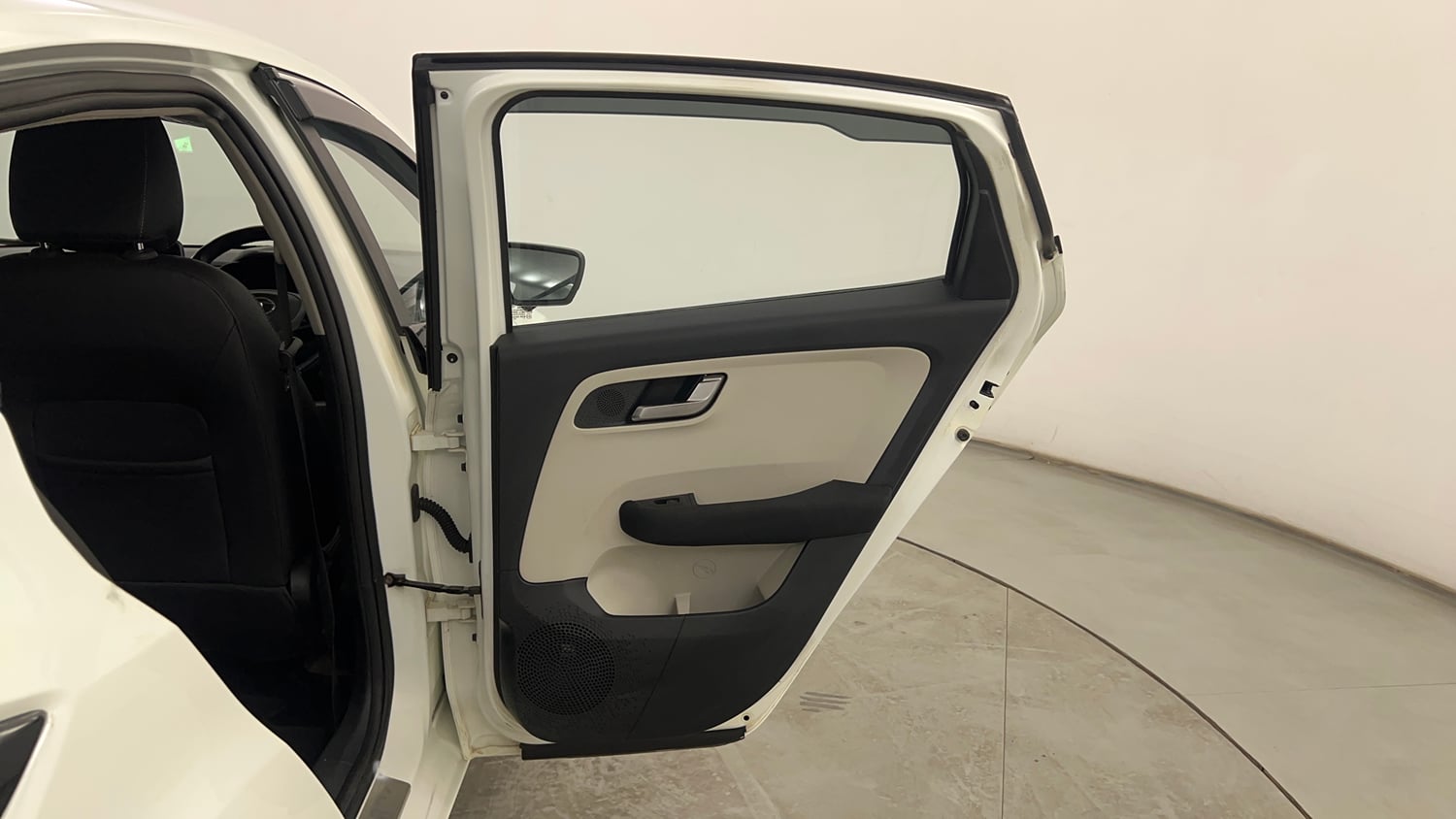 Used 2023 Tata Altroz XZA Plus Petrol Petrol Automatic interior RIGHT REAR DOOR OPEN VIEW