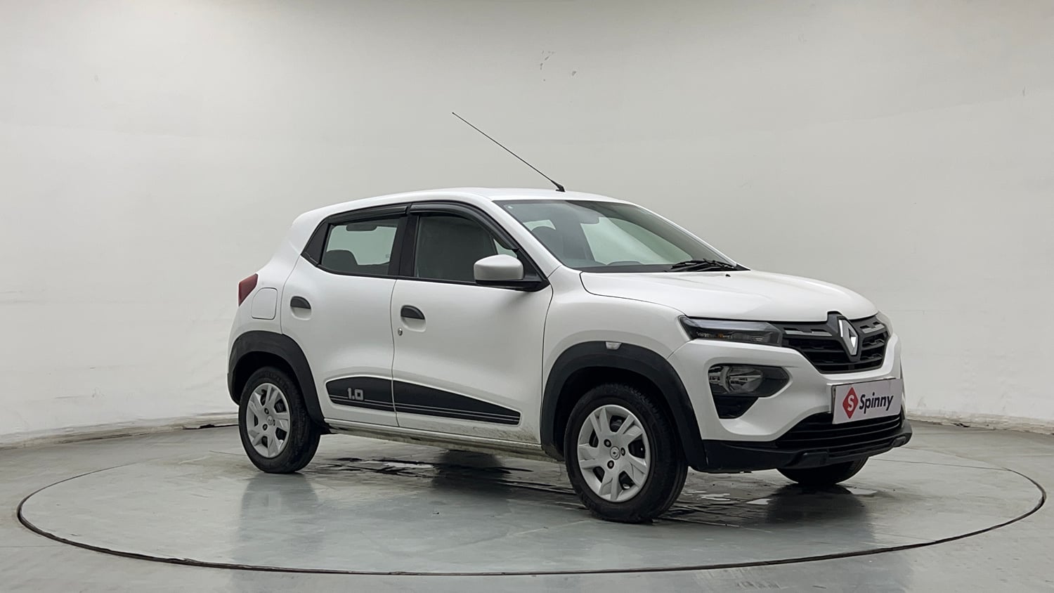 Used 2022 Renault Kwid RXT 1.0 AMT Petrol Automatic exterior RIGHT FRONT CORNER VIEW