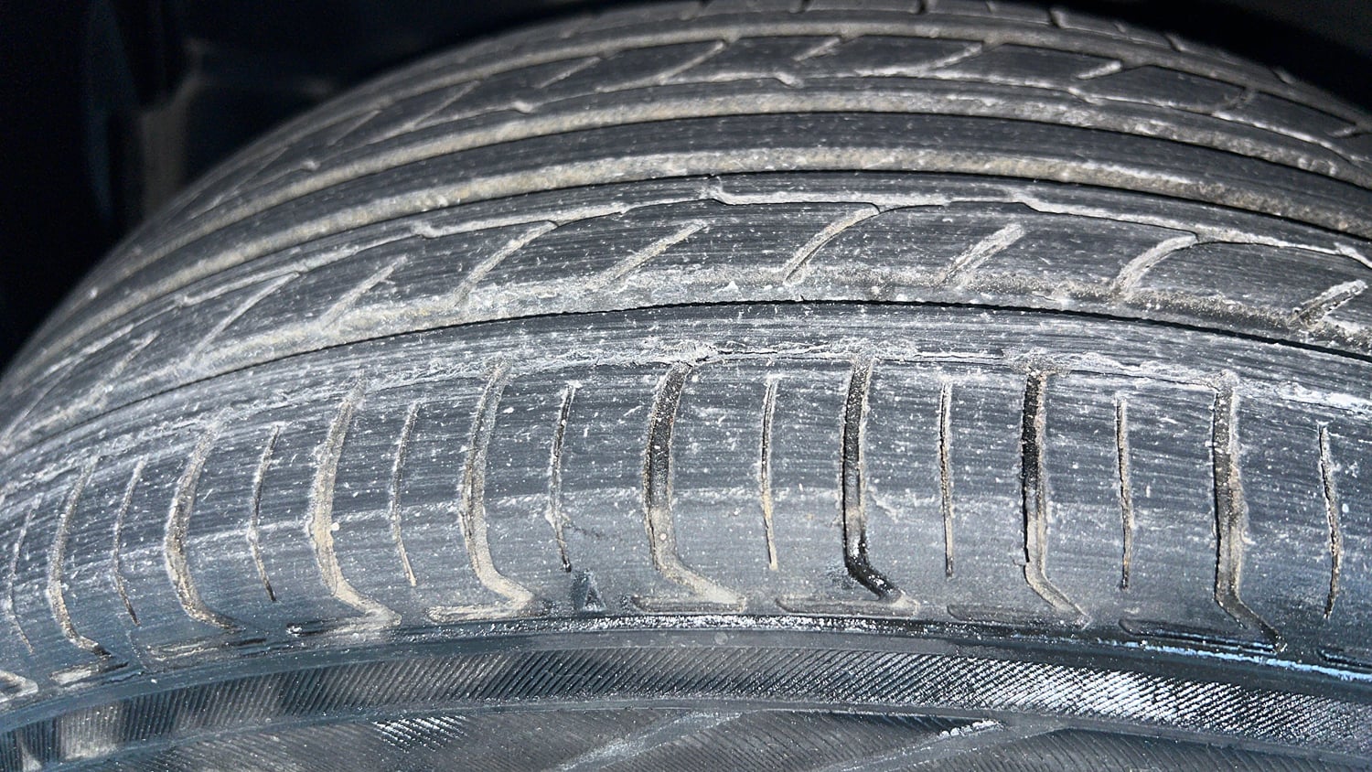 Used 2017 Honda City V CVT Petrol Petrol Automatic tyres LEFT FRONT TYRE TREAD VIEW