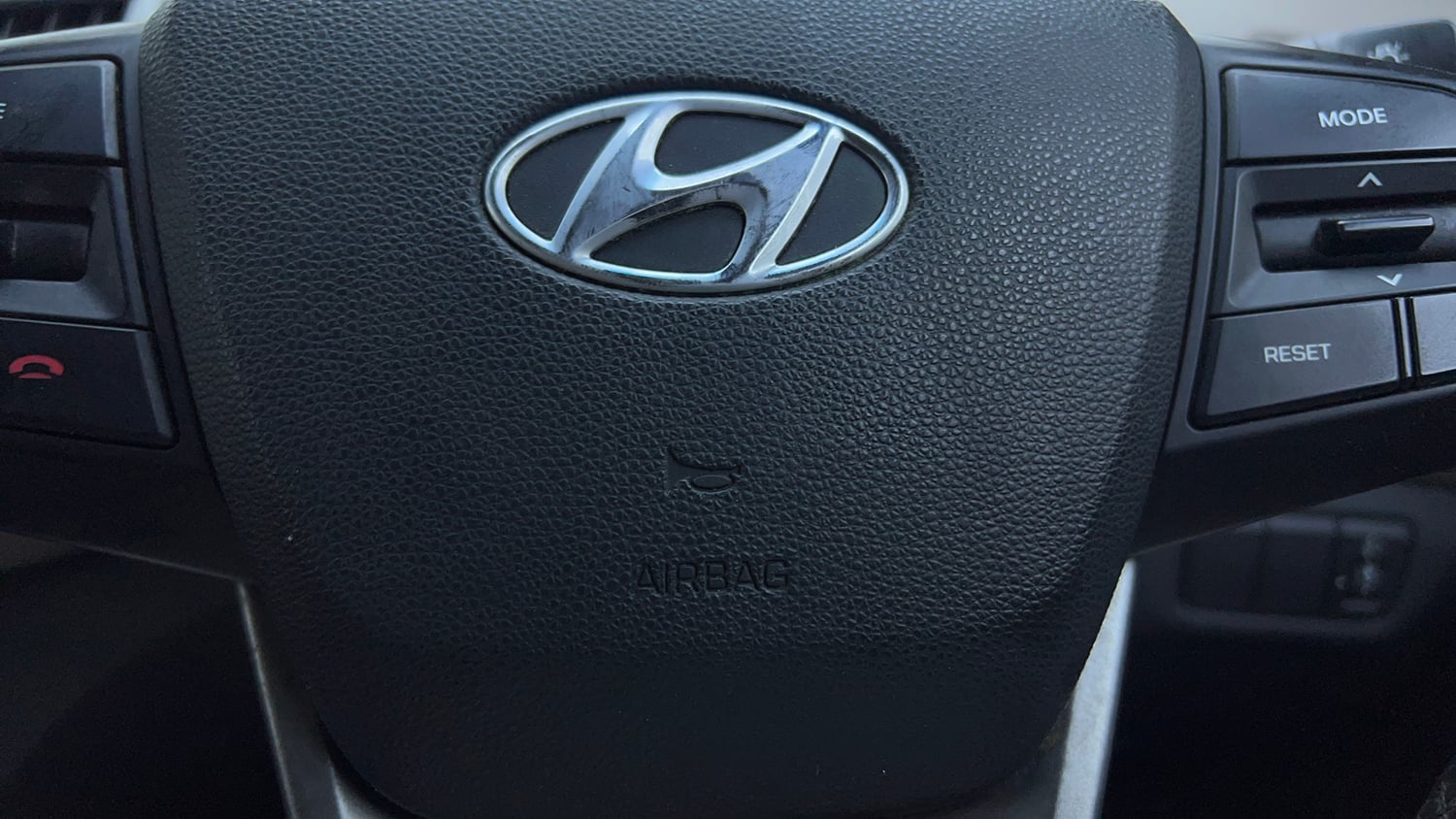 Used 2016 Hyundai Creta 1.6 SX Plus AT Petrol Petrol Automatic top_features Airbags