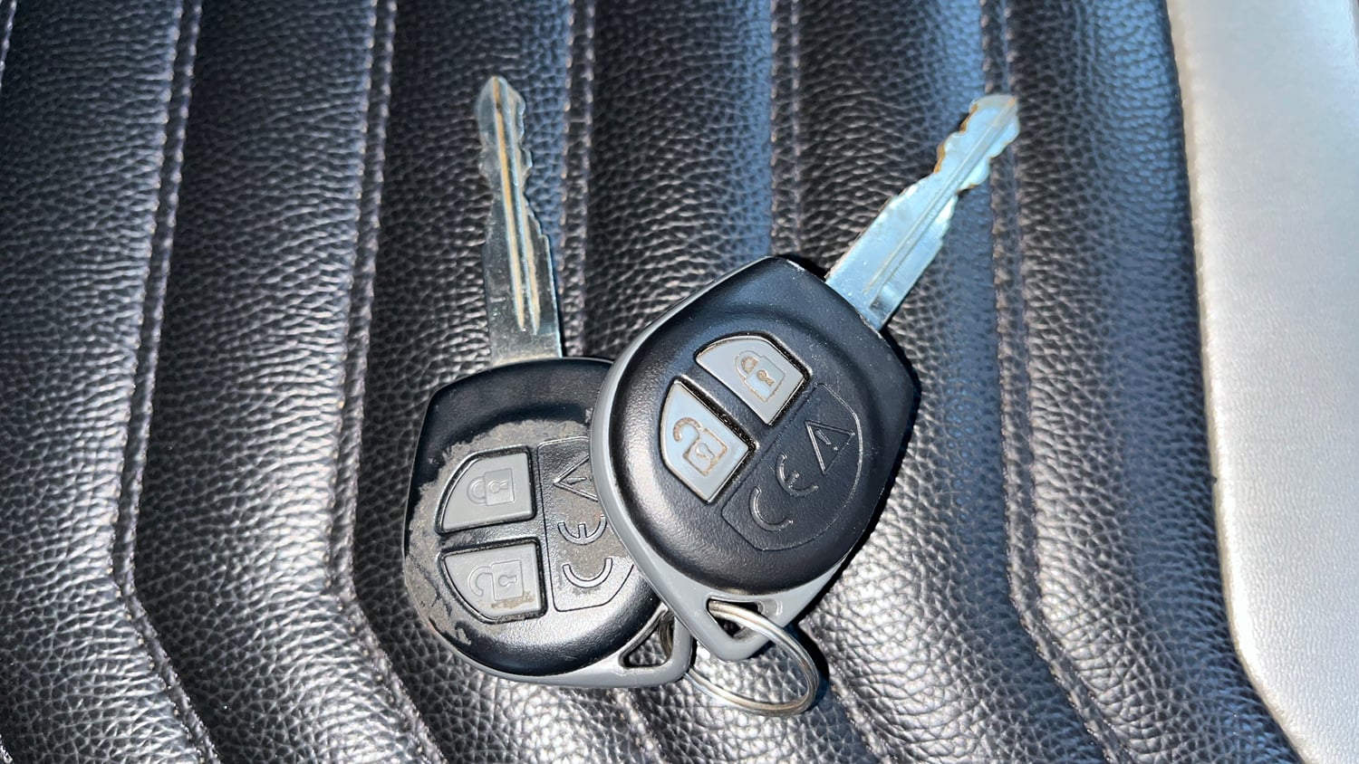 Used 2019 maruti-suzuki Vitara Brezza VDi AGS Diesel Automatic extra CAR KEY VIEW