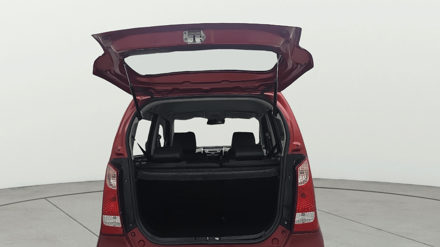 Used 2017 Maruti Suzuki Wagon R VXI Petrol Manual interior DICKY DOOR OPEN VIEW