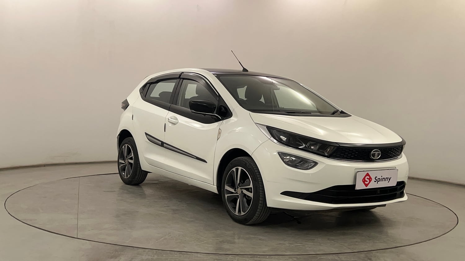 Used 2023 Tata Altroz XZA Plus Petrol Petrol Automatic exterior RIGHT FRONT CORNER VIEW
