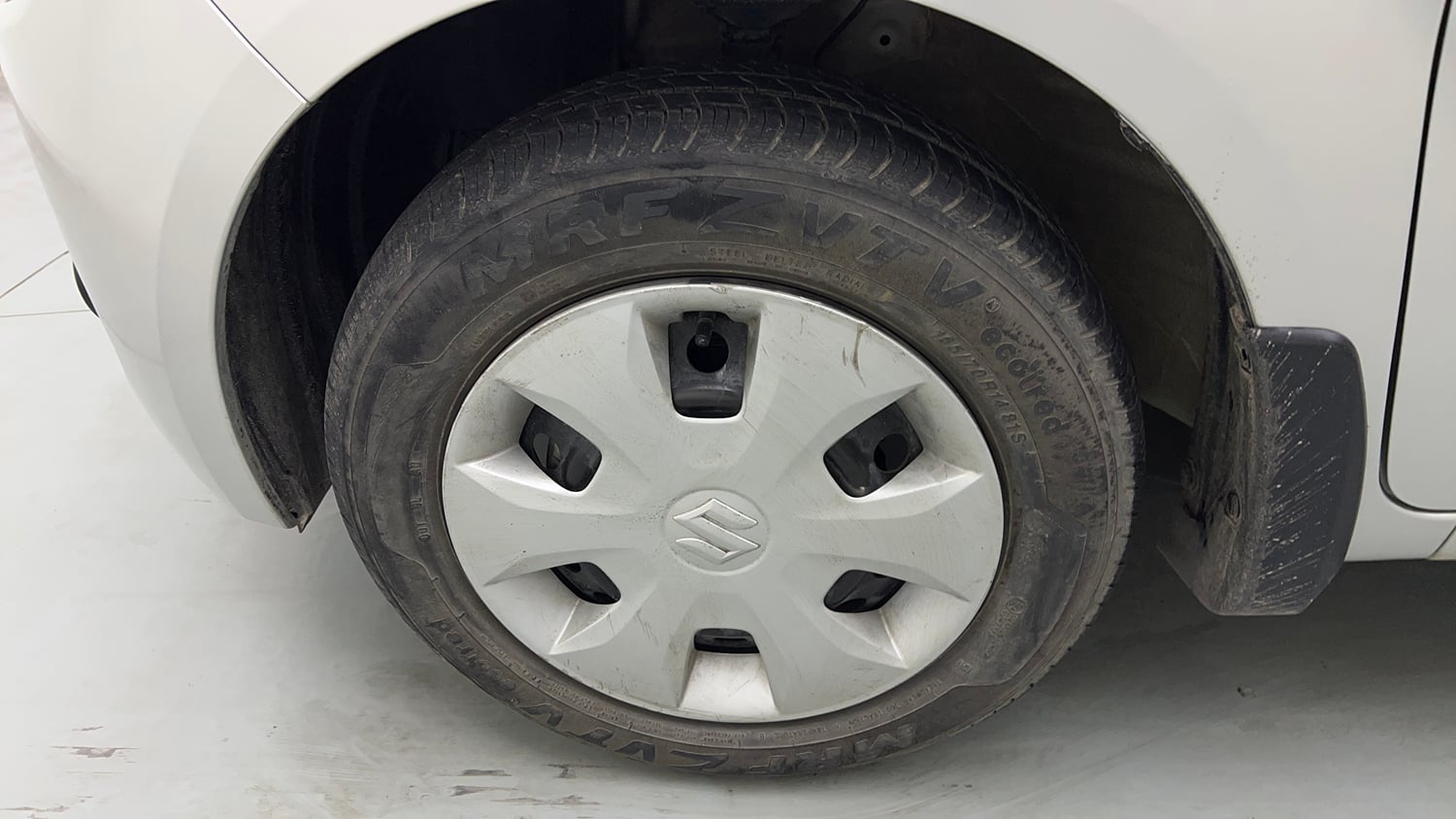 Used 2023 Maruti Suzuki Wagon R VXI 1.0 Petrol Manual tyres LEFT FRONT TYRE RIM VIEW