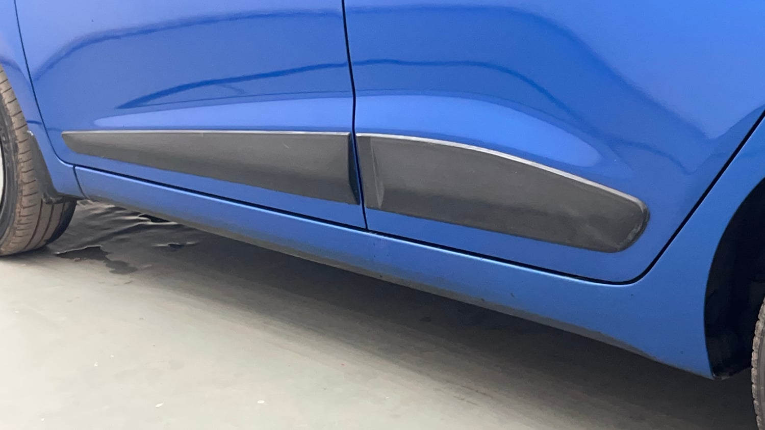 Used 2019 Hyundai Xcent S Petrol Manual dents MINOR SCRATCH