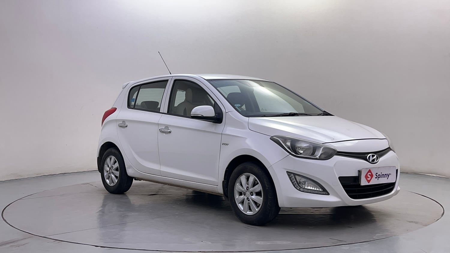 Used 2013 Hyundai i20 Asta 1.2 Petrol Manual exterior RIGHT FRONT CORNER VIEW