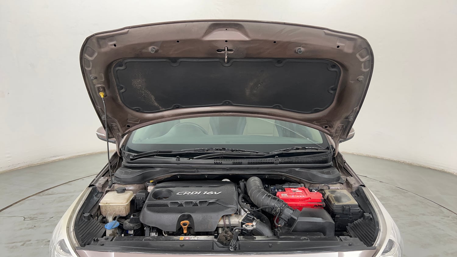 Used 2019 Hyundai Verna SX (O) 1.6 CRDi  AT Diesel Automatic engine ENGINE & BONNET OPEN FRONT VIEW