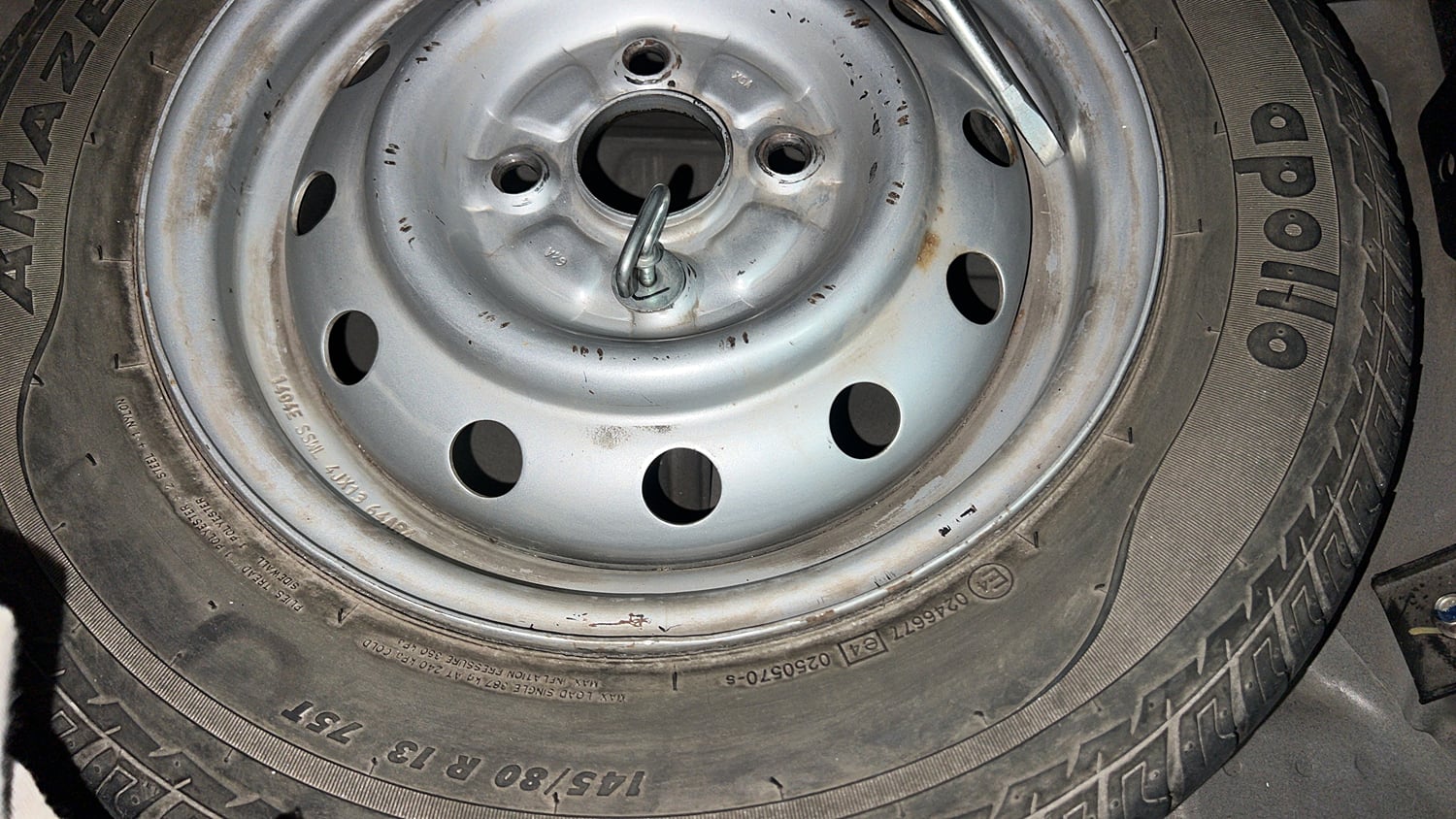 Used 2014 Maruti Suzuki Wagon R LXI CNG Cng Manual tyres SPARE TYRE VIEW