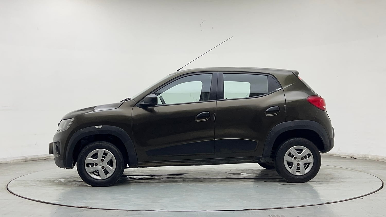 Used 2016 Renault Kwid RXT CNG (Outside Fitted) Cng Manual exterior LEFT SIDE VIEW