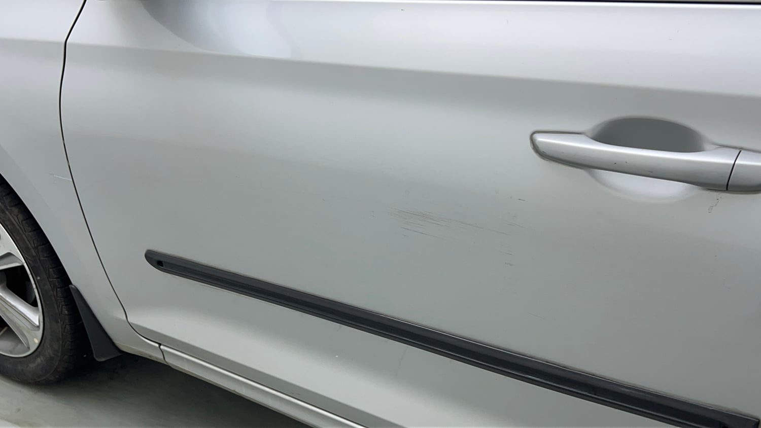 Used 2018 Hyundai Verna SX 1.6 VTVT Petrol Manual dents MINOR SCRATCH