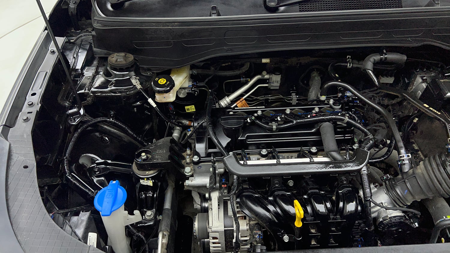 Used 2024 Hyundai Venue S 1.2 Petrol Petrol Manual engine ENGINE RIGHT SIDE VIEW