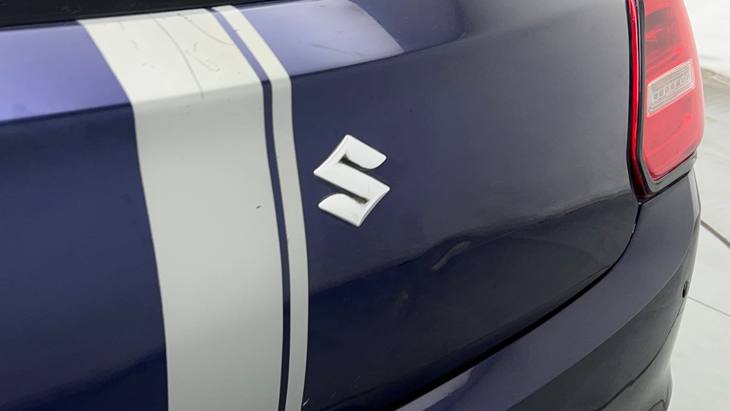 Used 2018 Maruti Suzuki Swift LXi Petrol Manual dents MINOR SCRATCH