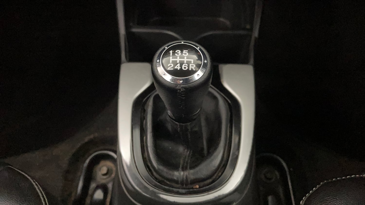 Used 2017 Honda WR-V VX MT Diesel Diesel Manual interior GEAR  KNOB VIEW