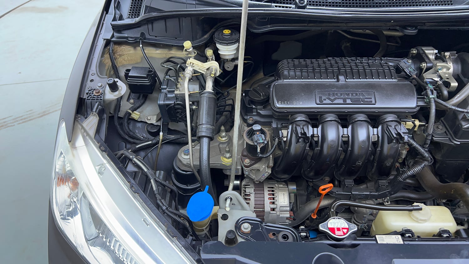 Used 2015 Honda City SV CVT Petrol Automatic engine ENGINE RIGHT SIDE VIEW
