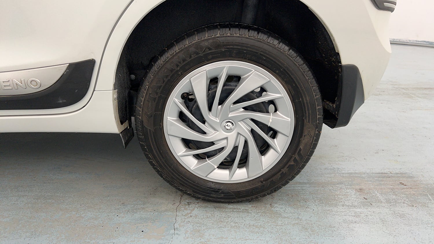 Used 2020 Maruti Suzuki Baleno Delta Petrol Manual tyres LEFT REAR TYRE RIM VIEW