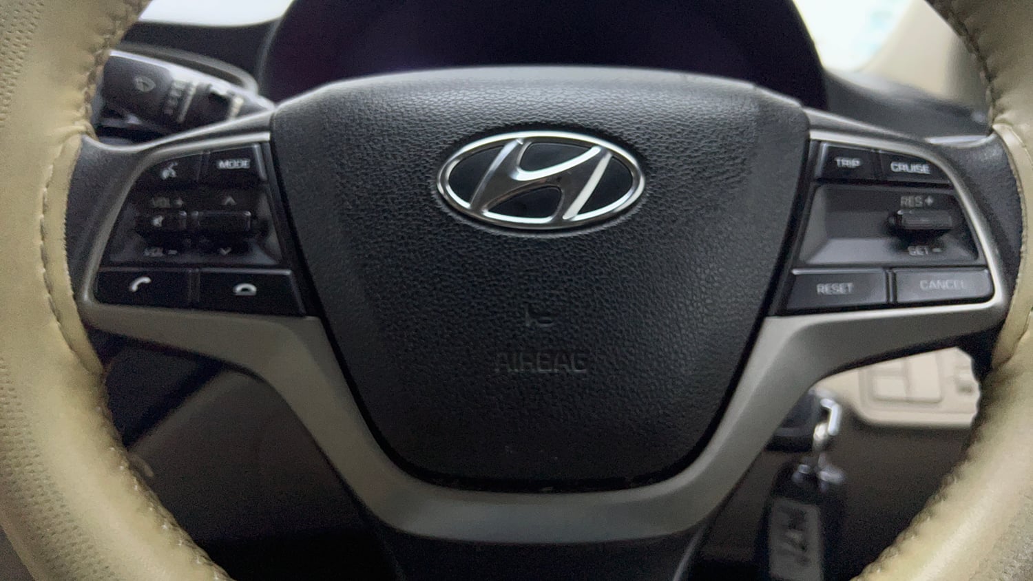 Used 2018 Hyundai Verna SX 1.6 VTVT Petrol Manual top_features Airbags