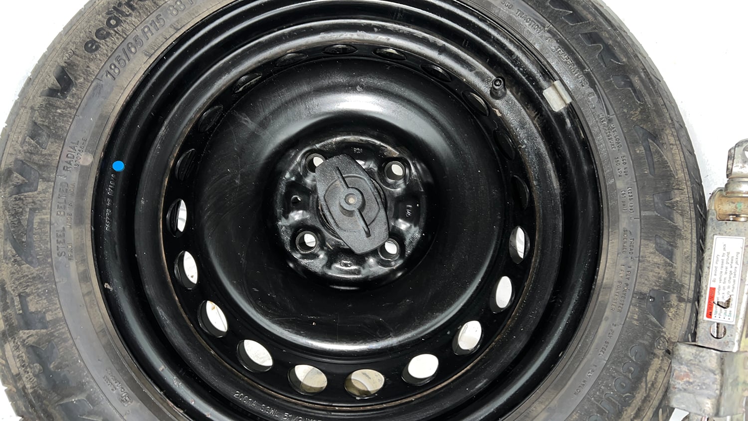 Used 2020 Maruti Suzuki Baleno Delta Petrol Manual tyres SPARE TYRE VIEW