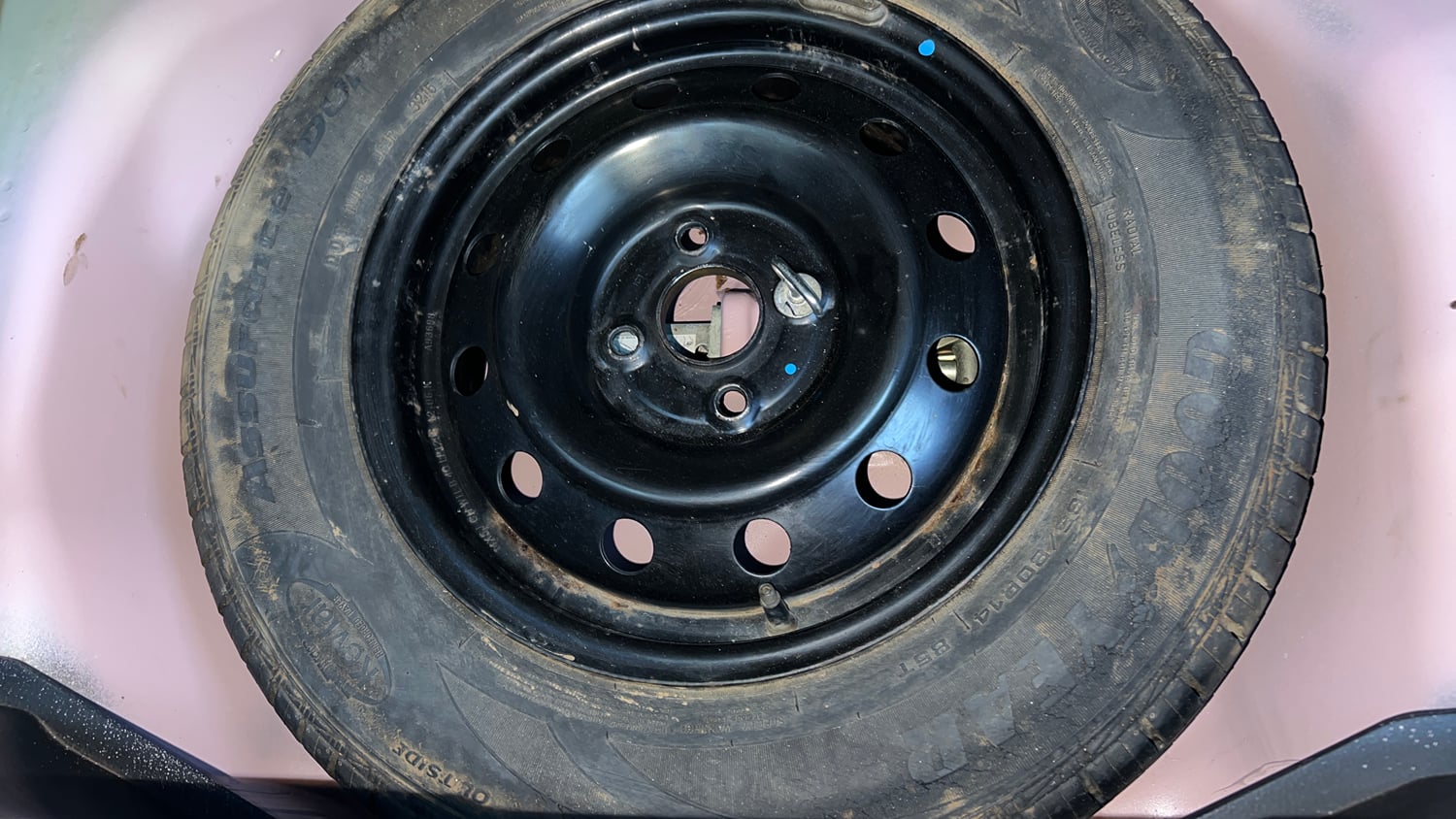 Used 2012 Maruti Suzuki Swift VXi Petrol Manual tyres SPARE TYRE VIEW
