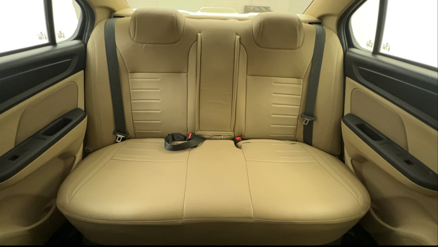 Used 2023 Honda Amaze VX MT 1.2 Petrol Petrol Manual interior REAR SEAT CONDITION VIEW
