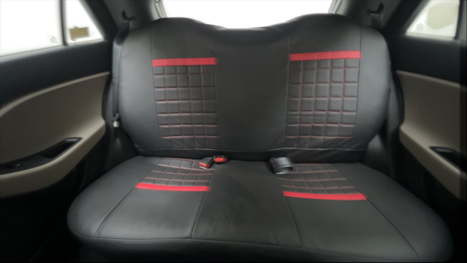 Used 2017 Hyundai Elite i20 Sportz 1.2 Petrol Manual interior REAR SEAT CONDITION VIEW