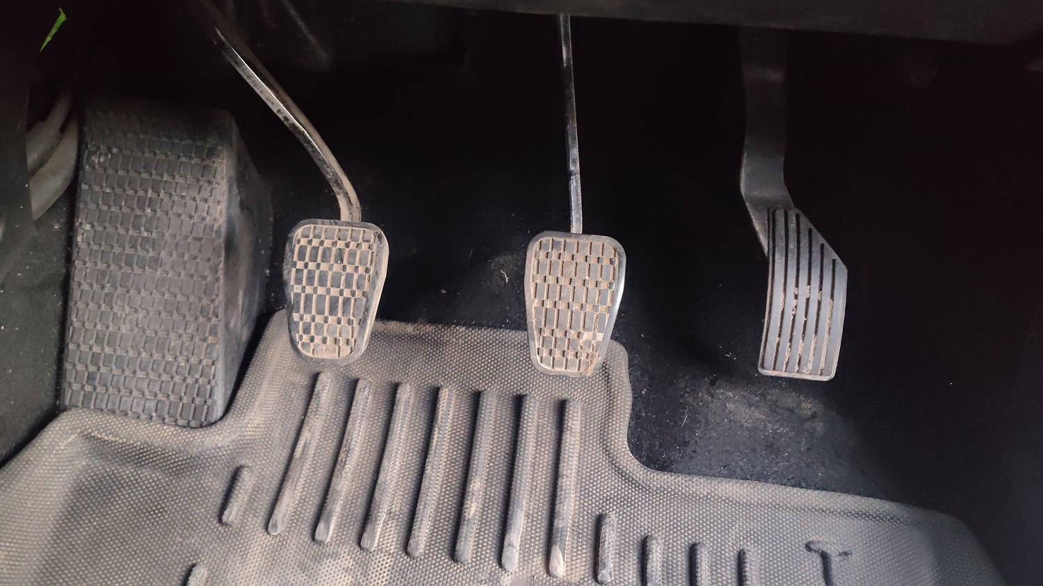 Used 2022 Tata Punch Pure MT Petrol Manual interior PEDALS VIEW