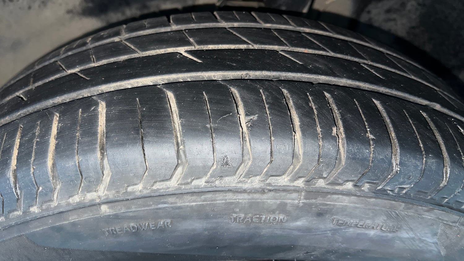 Used 2022 Tata Punch Adventure MT Petrol Manual tyres LEFT FRONT TYRE TREAD VIEW