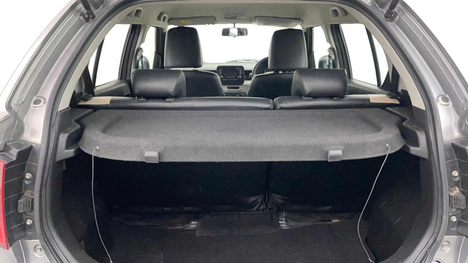 Used 2019 Maruti Suzuki Ignis Zeta 1.2 AMT Petrol Automatic interior DICKY INSIDE VIEW