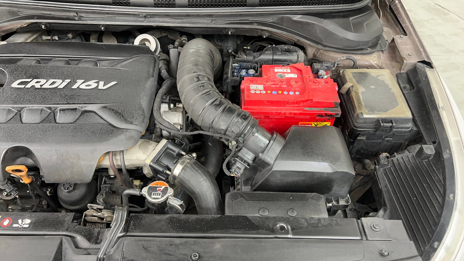 Used 2019 Hyundai Verna SX (O) 1.6 CRDi  AT Diesel Automatic engine ENGINE LEFT SIDE VIEW