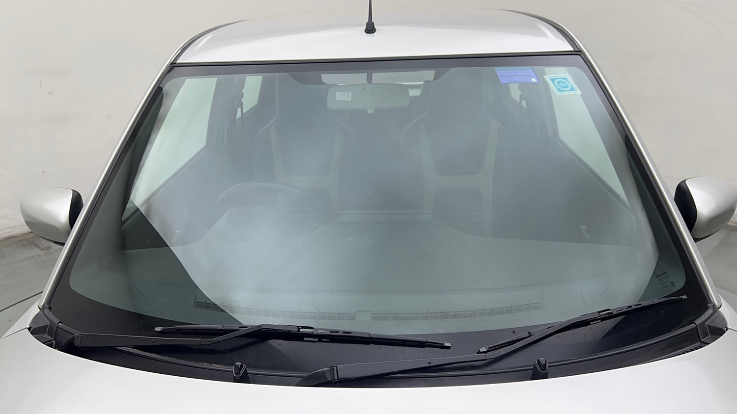 Used 2023 Maruti Suzuki Wagon R VXI 1.0 Petrol Manual exterior FRONT WINDSHIELD VIEW