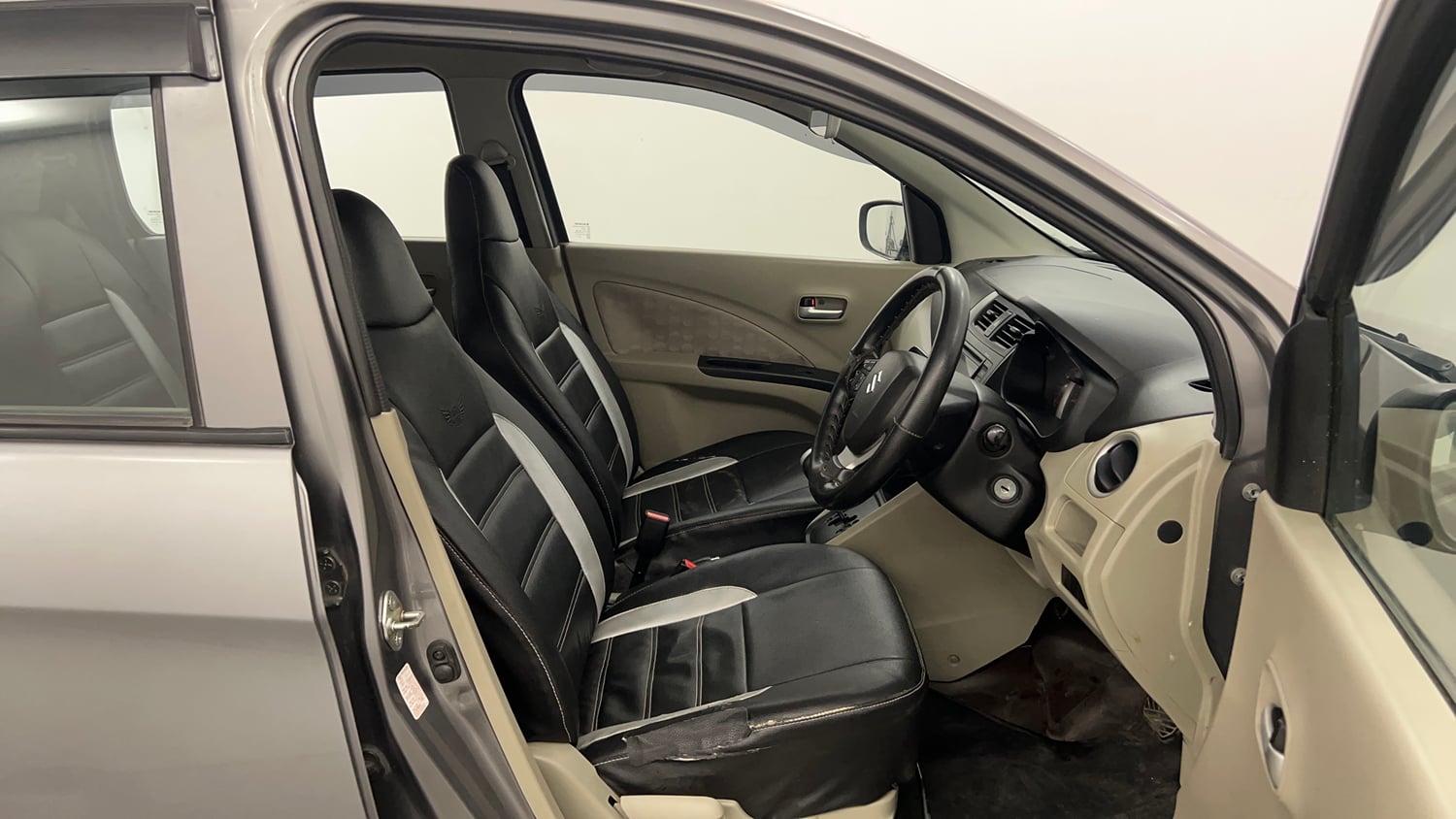 Used 2016 Maruti Suzuki Celerio ZXi AMT Petrol Automatic interior RIGHT SIDE FRONT DOOR CABIN VIEW
