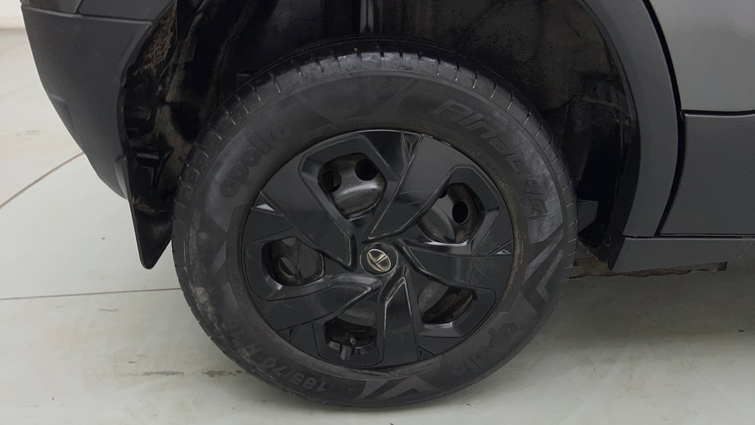 Used 2022 Tata Punch Adventure MT Petrol Manual tyres RIGHT REAR TYRE RIM VIEW