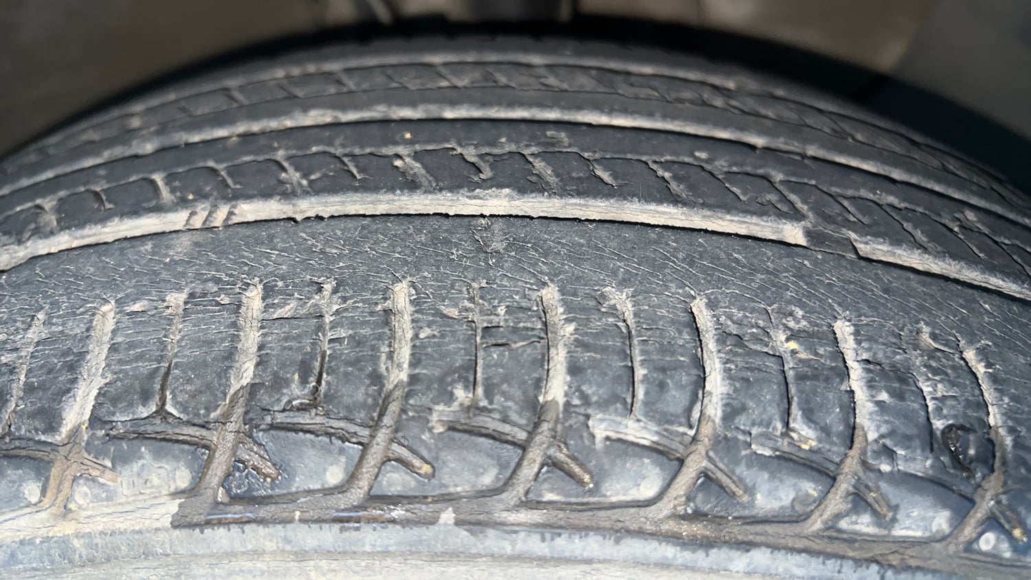 Used 2018 Hyundai Elite i20 Asta 1.2 Petrol Manual tyres RIGHT FRONT TYRE TREAD VIEW