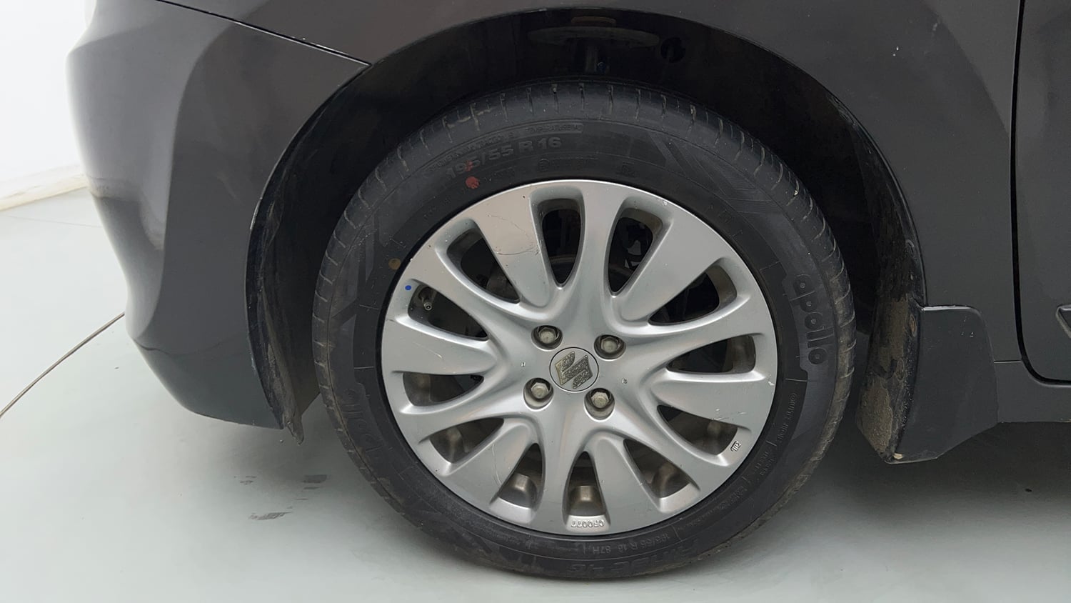 Used 2018 Maruti Suzuki Baleno Zeta 1.2 AT Petrol Automatic tyres LEFT FRONT TYRE RIM VIEW