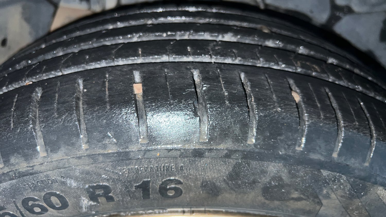 Used 2019 Tata Nexon XM Petrol Manual tyres RIGHT REAR TYRE TREAD VIEW