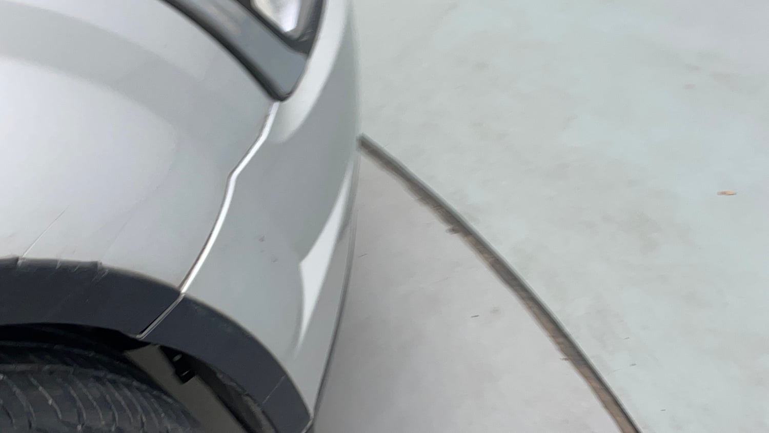 Used 2018 Mahindra XUV500 W11 AT Diesel Automatic dents MINOR SCRATCH