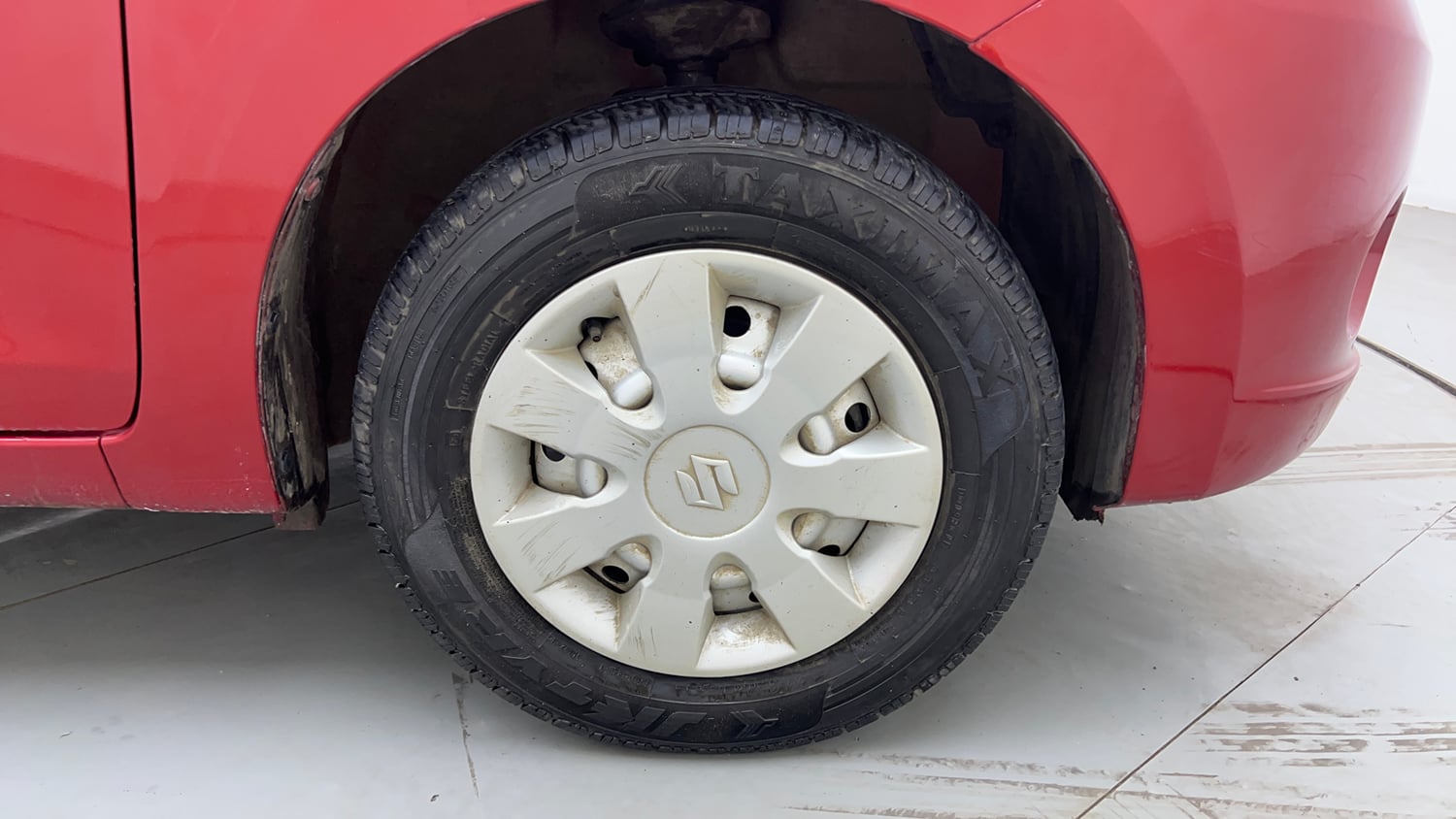 Used 2014 Maruti Suzuki Celerio LXi Petrol Manual tyres RIGHT FRONT TYRE RIM VIEW